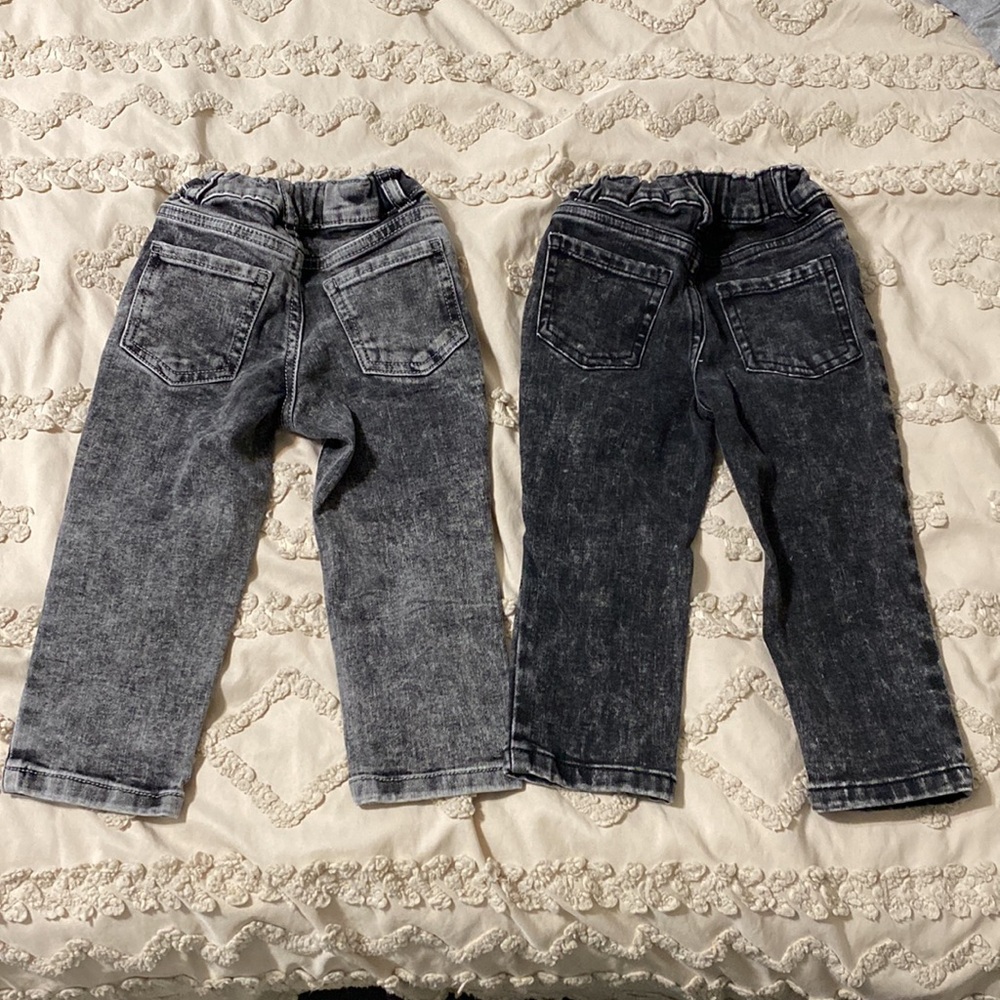 Wonder nation boy’s stonewashed distressed black jeans. Size 2T. - Picture 2 of 7